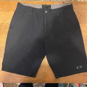 Mens Oakley shorts. 36W
